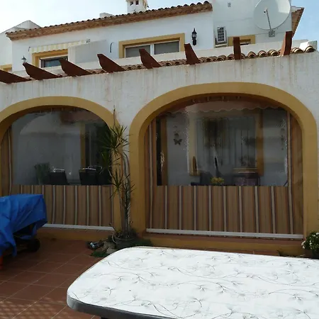 3 Bedroom, 2 Bathroom With 2 Pools And A Shared Paddling Pool Calp